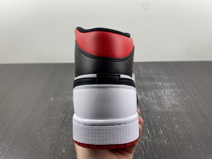 Air Jordan 1 Mid 