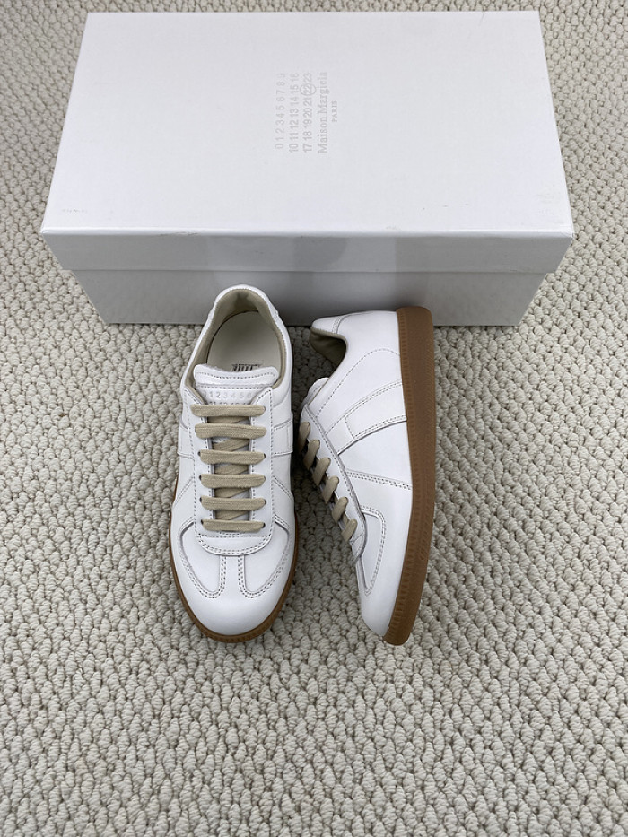 ma*s*n Ma*i*la sneaker